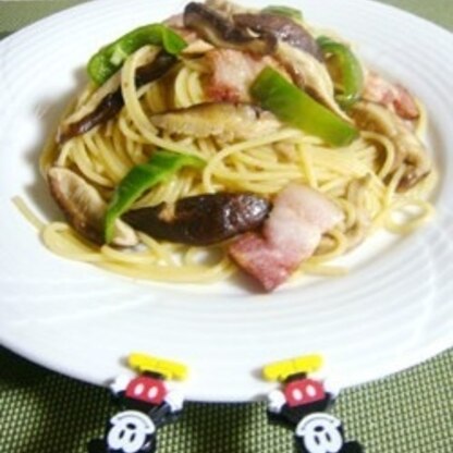 mimiさんパスタしばらく食べてなかったです。椎茸で代用。きのこのパスタ美味しいですね（*^_^*）家のミッキーちゃんのクリップ見えないですね（笑い）